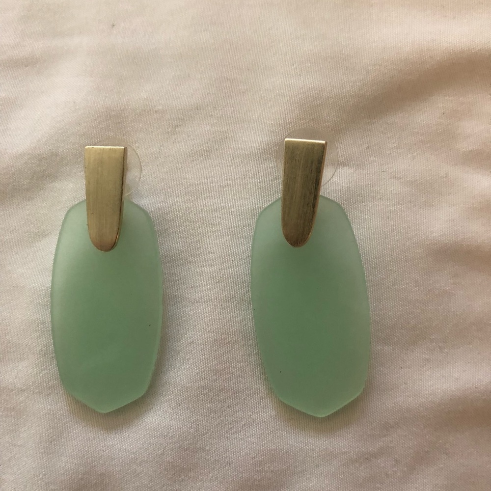 Kendra Scott Aragon chalcedony gold earrings